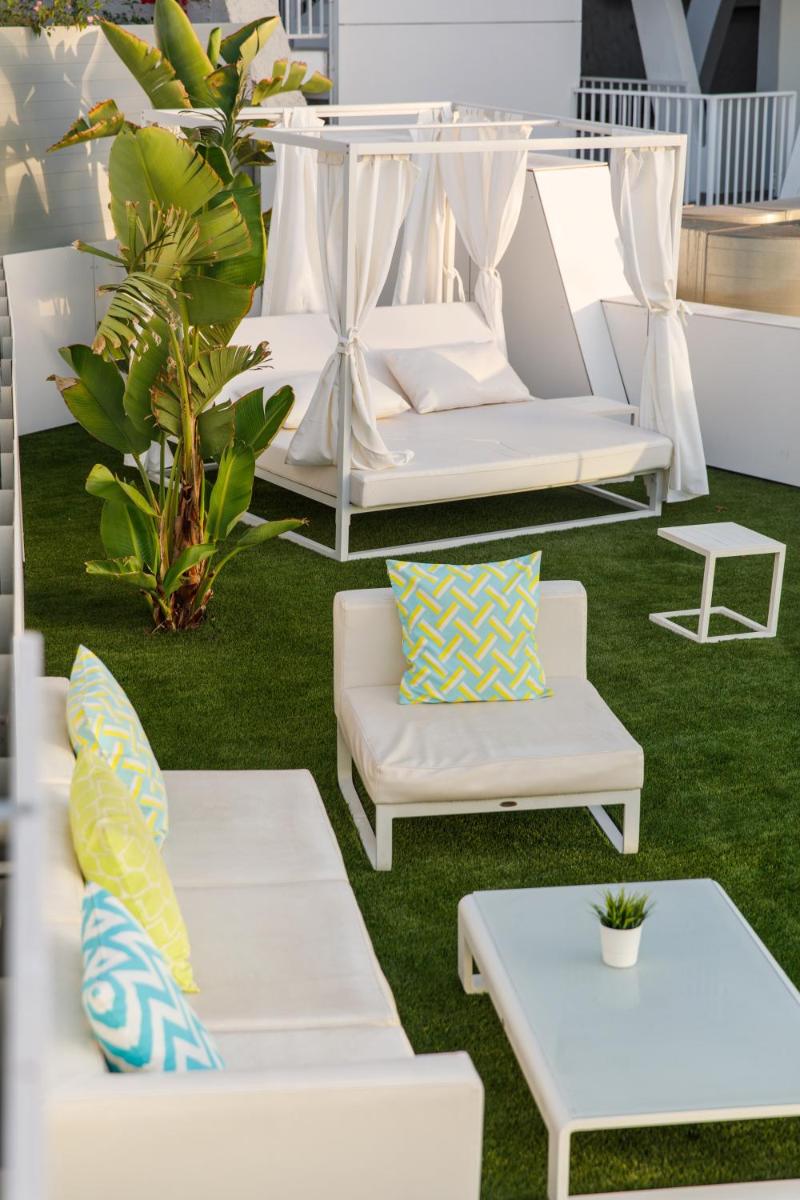 Zona de estar de Santa Monica Suites Hotel