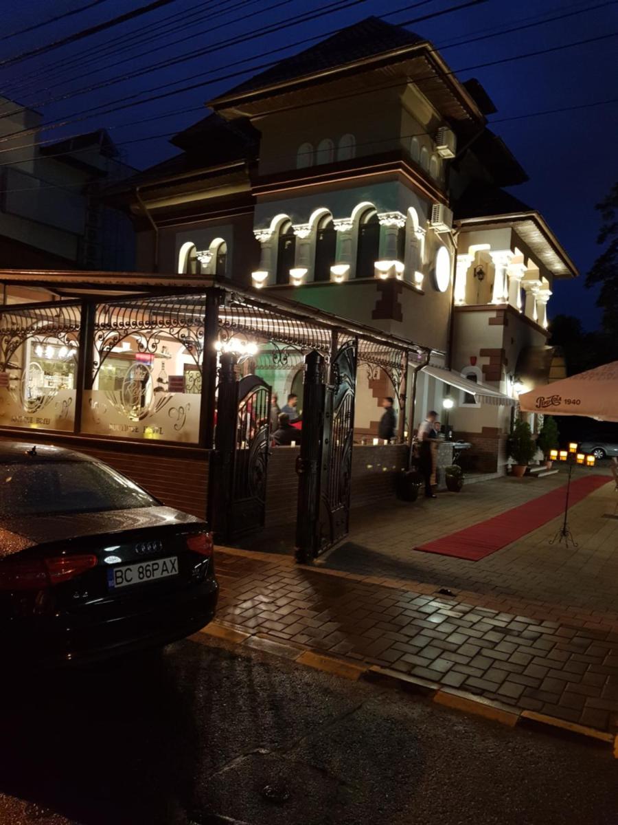Vila Turistica Tosca Regal - Housity