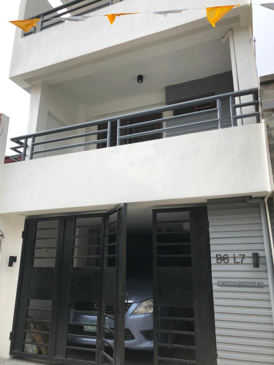 *3BR/*3Bath Fully Furnished Town House - BICOL - Housity