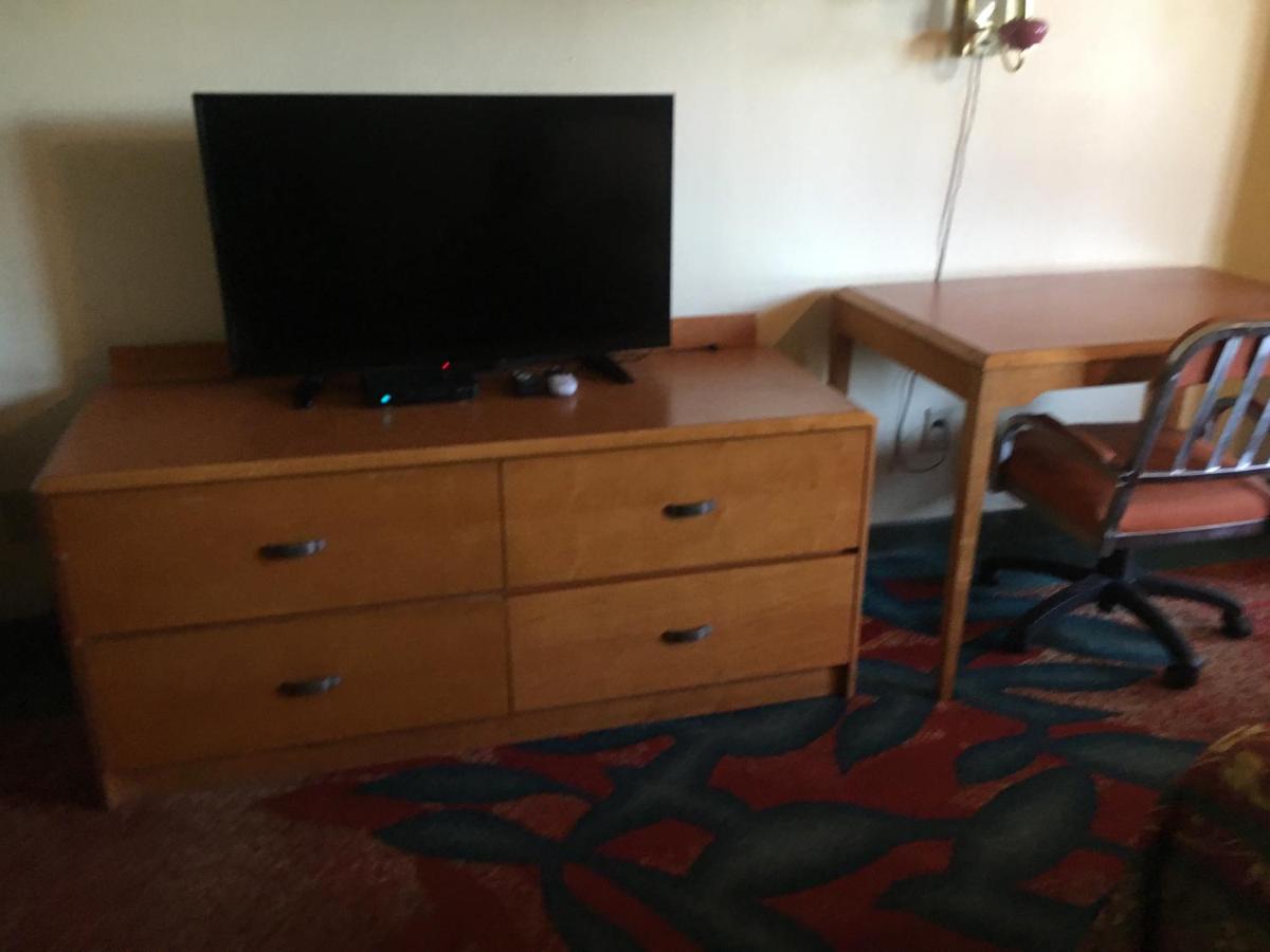 Executive Inn Odessa - Housity