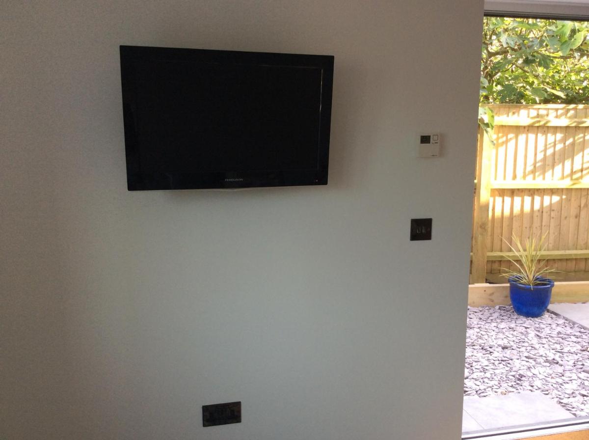 Cliff Top Studio - Housity