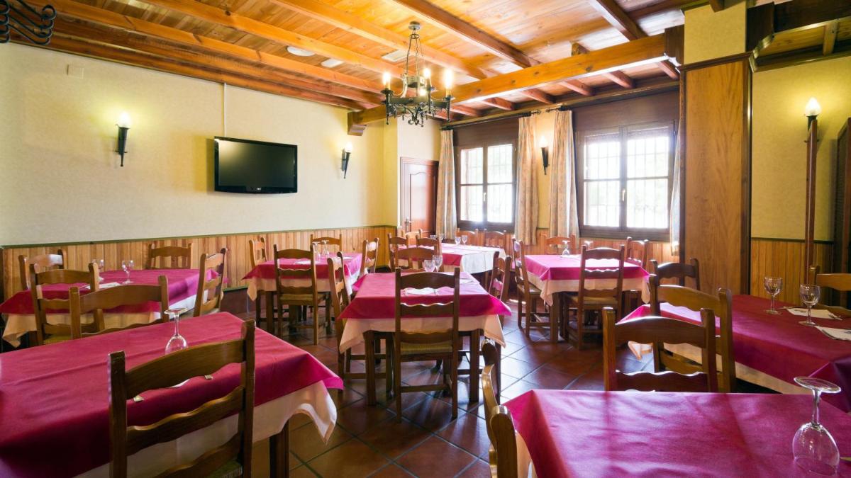 LABELLA - Hostal Rural Restaurante - Housity