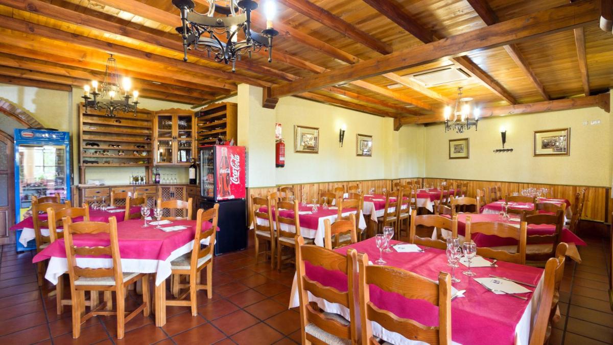 LABELLA - Hostal Rural Restaurante - Housity