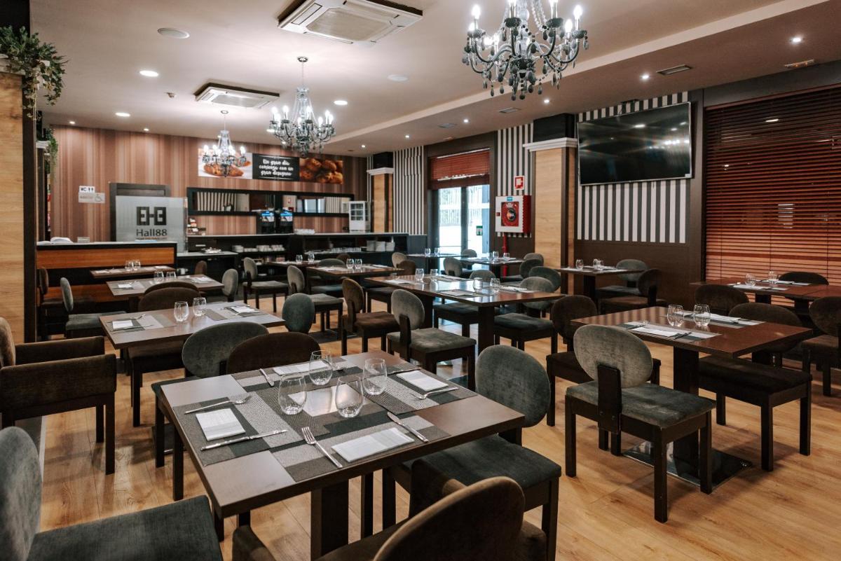 Zenit Hall 88 Studios - Housity