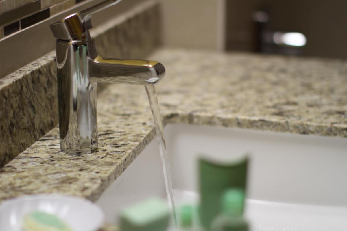 Marble Waters Hotel & Suites, Trademark by Wyndham - Housity
