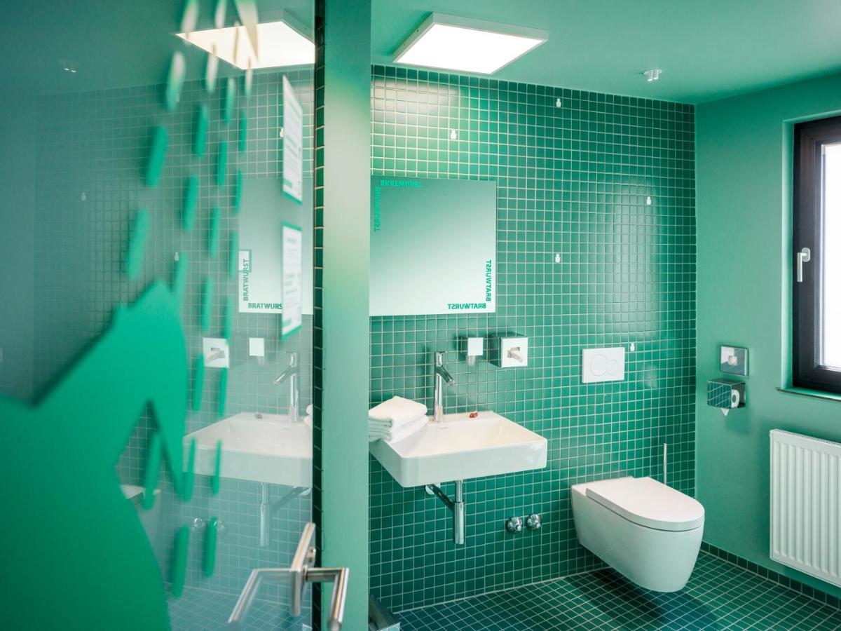 BRATWURSThotel - Housity