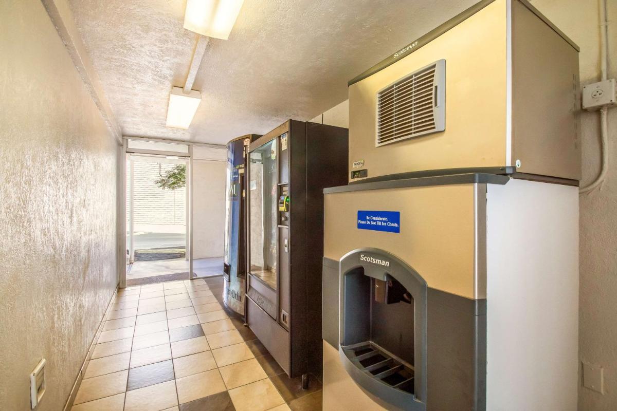 Motel 6-Youngtown, AZ - Phoenix - Sun City - Housity