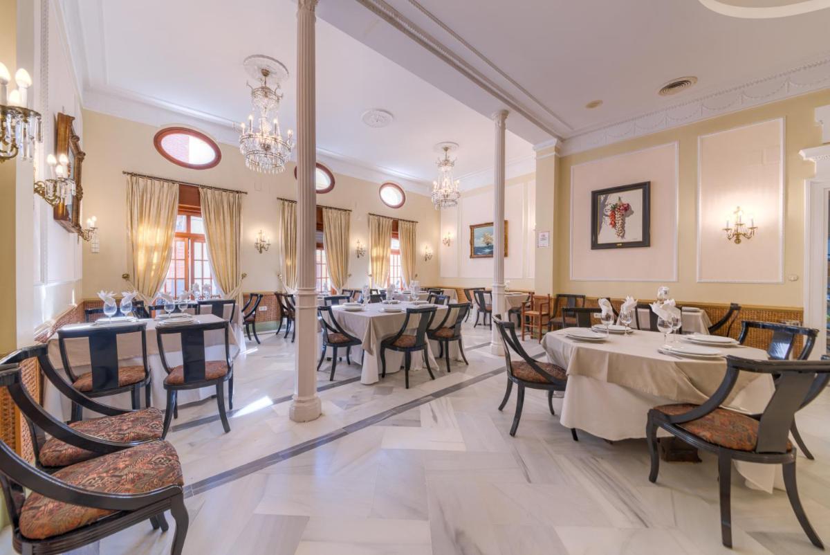 Hotel La Española - Housity