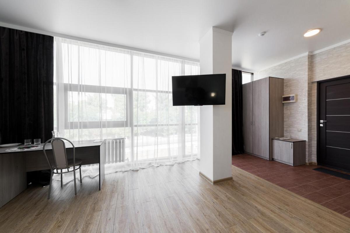 Hotel Lotos - Housity