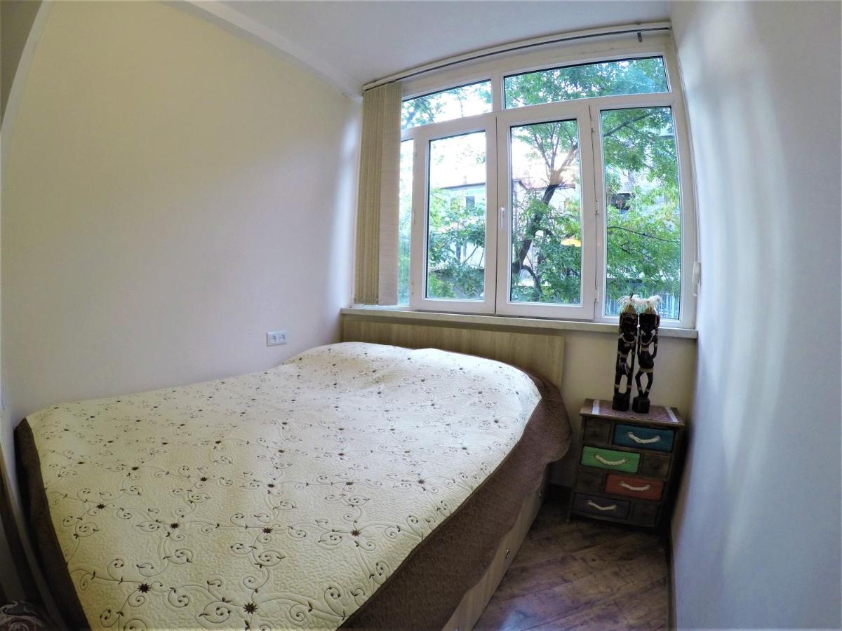 Studio apartment in Yerevan City Center - Housity