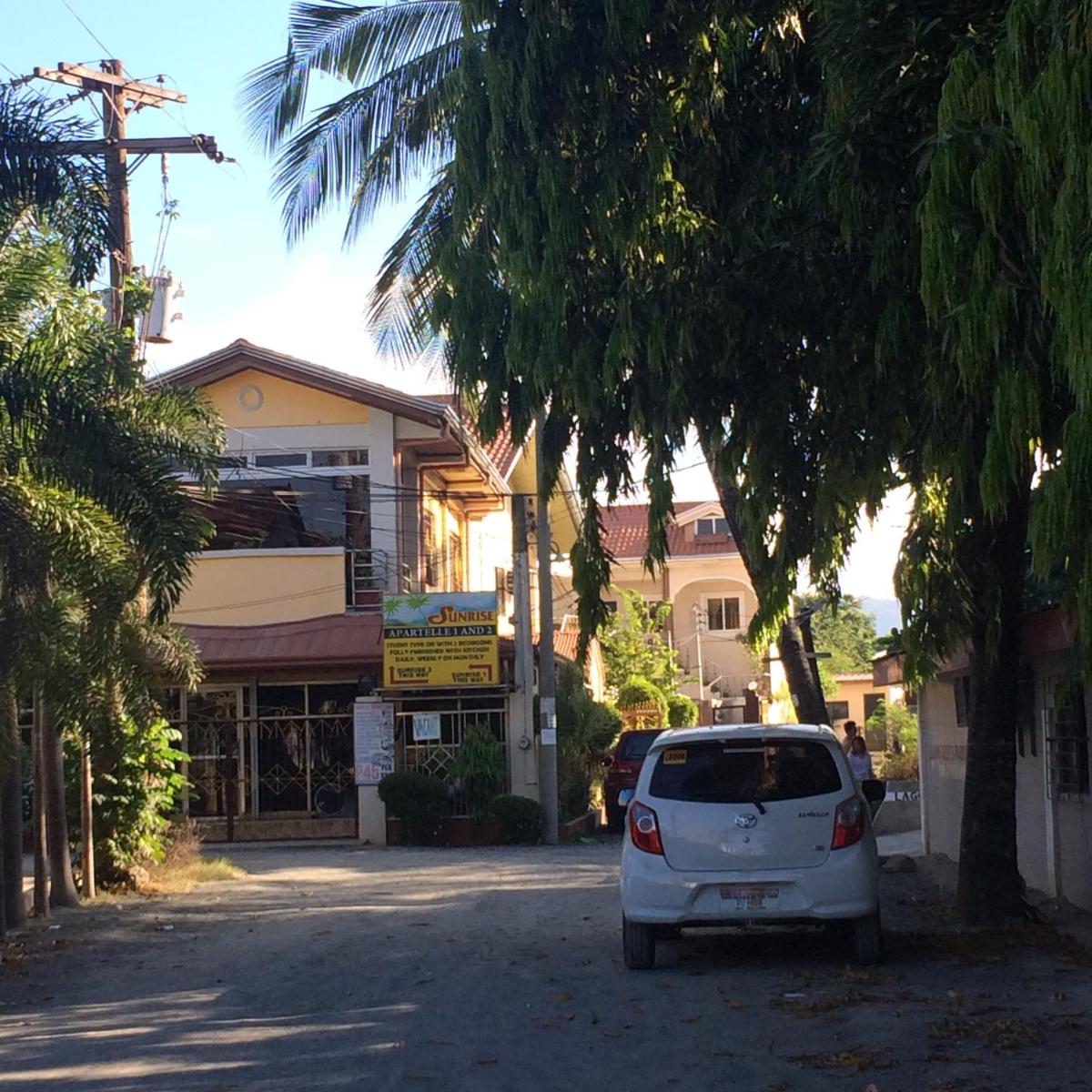 Sunrise Apartelle - Housity