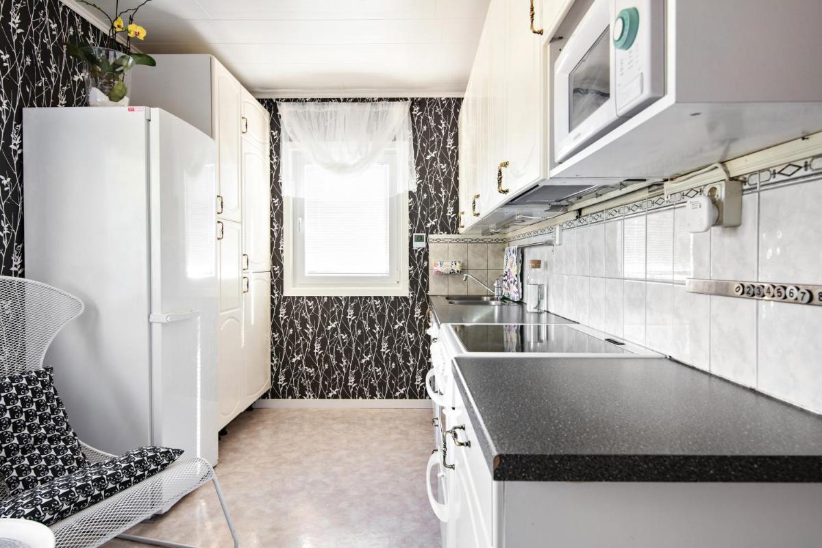Entire Villa HomelyComfort, Laxå - Housity