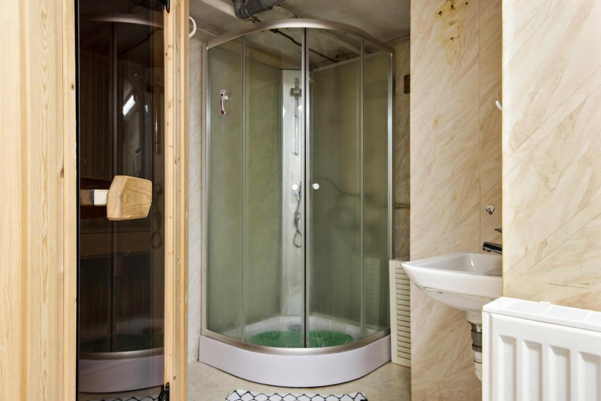 Suitetrails - Entire Villa HomelyComfort, Laxå