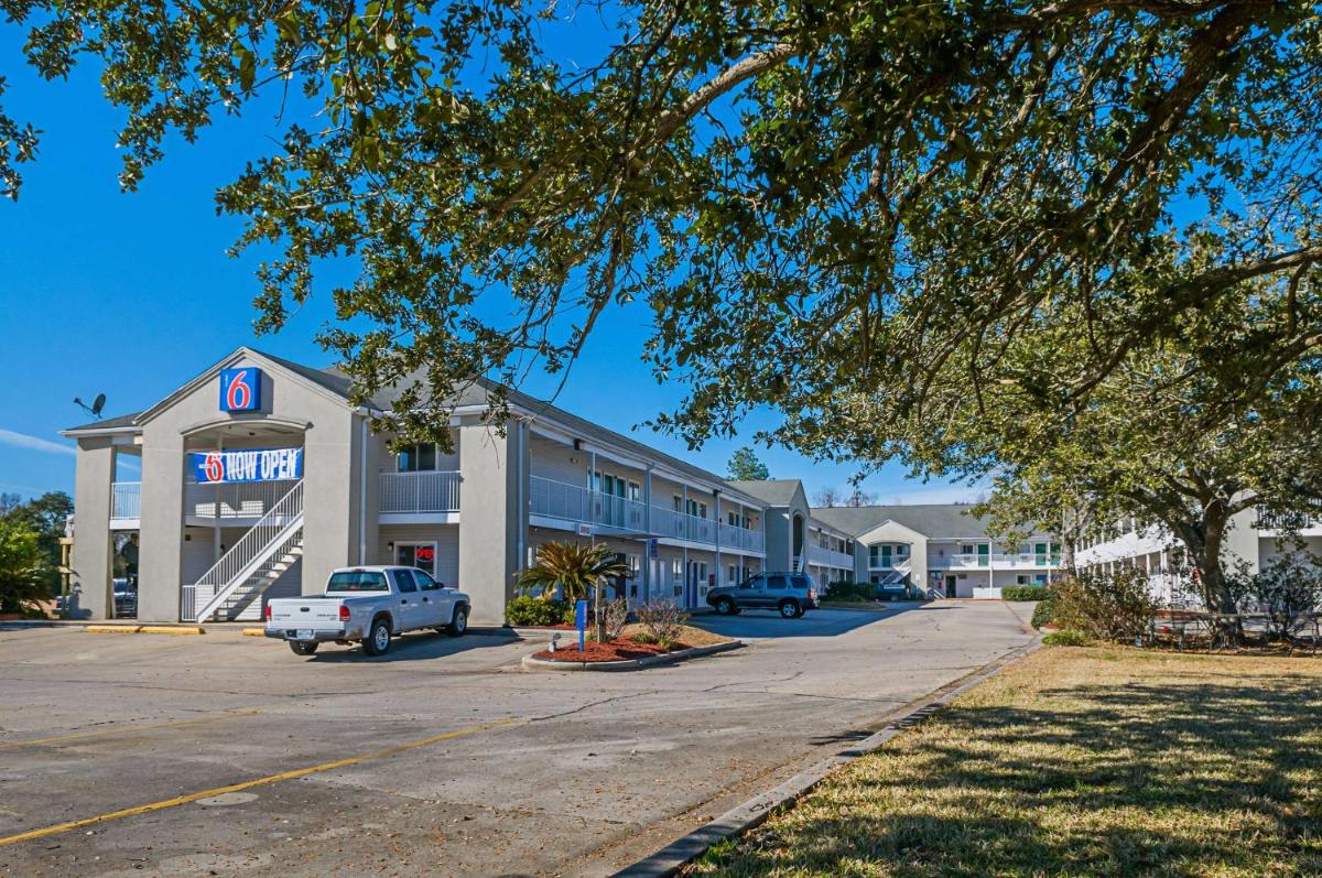 Motel 6-Bay Saint Louis, MS - Housity