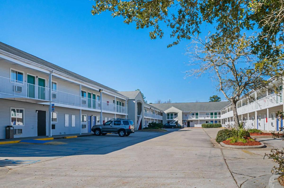 Motel 6-Bay Saint Louis, MS - Housity