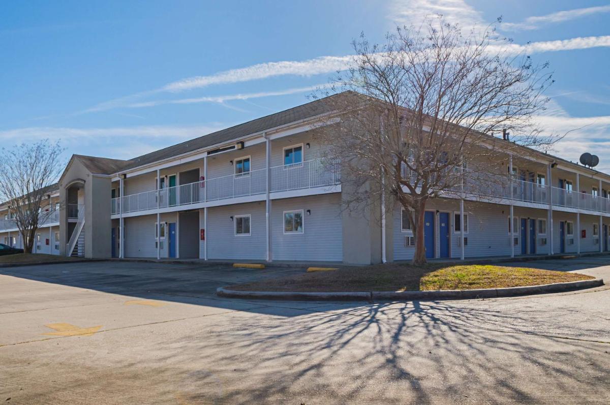 Motel 6-Bay Saint Louis, MS - Housity