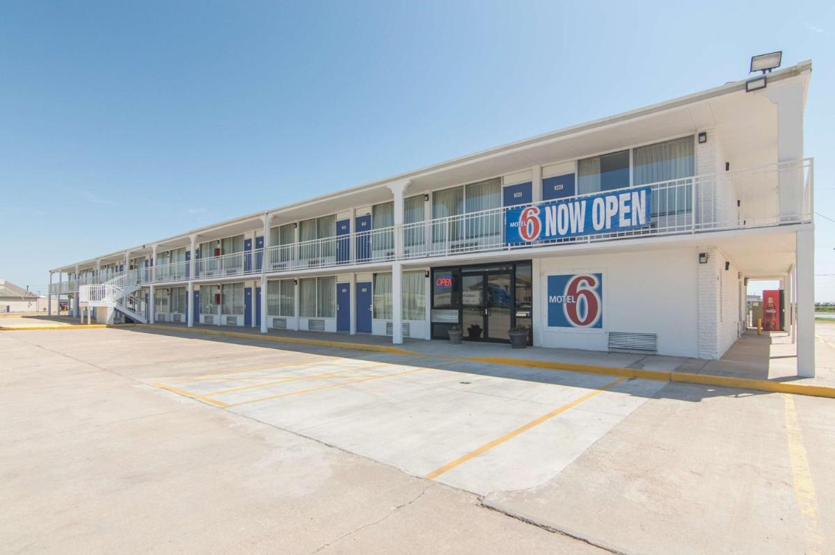 Motel 6-Liberal, KS - Housity
