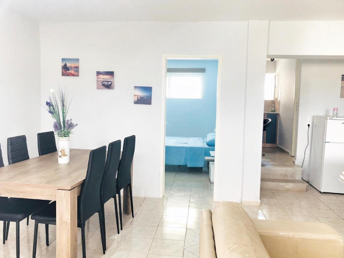 Renovated apt close to beach Wifi AC - Housity