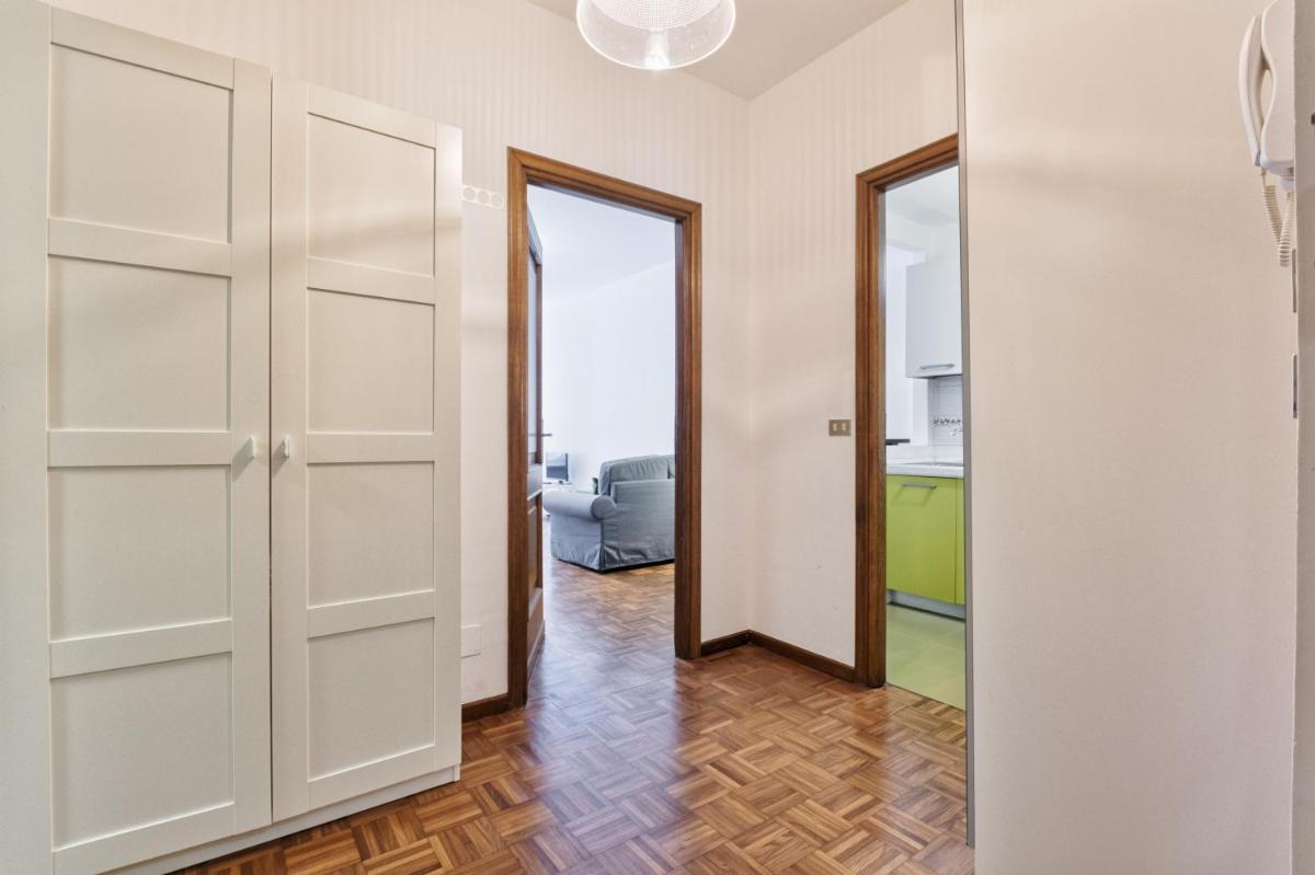 Porta Nuova Shiny Studio Flat - Housity