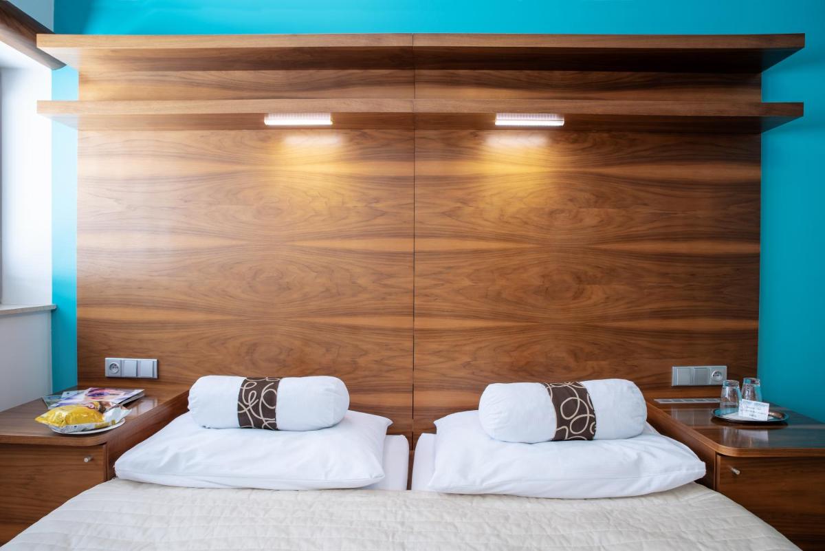Restaurant & Design Hotel Noem Arch - Housity