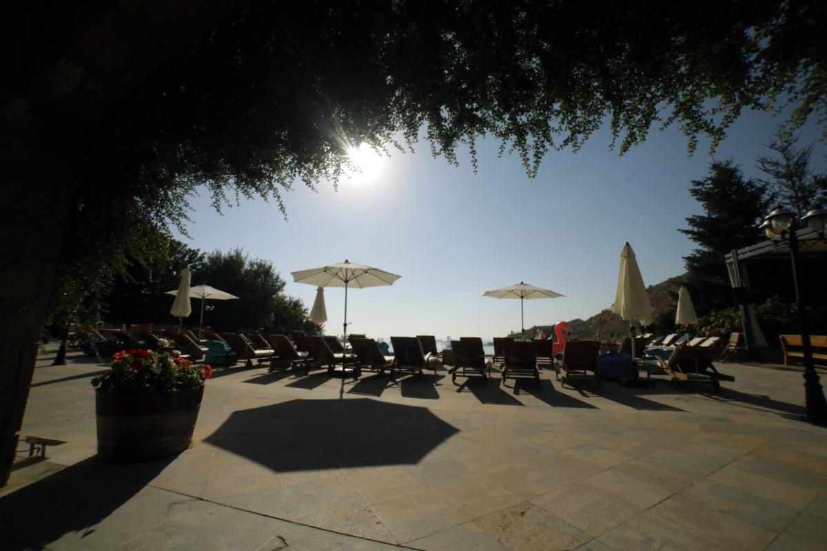 Terre Brune Hotel - Housity