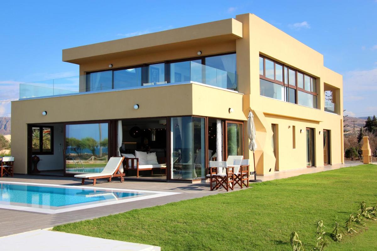 Suitetrails - Kimona Villa Seafront Swimming Pool Jacuzzi 6 Bedrooms 21 PAX Kouvohori Villas Crete