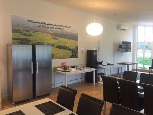 Melleruds Golfklubb Bed & Breakfast - Housity