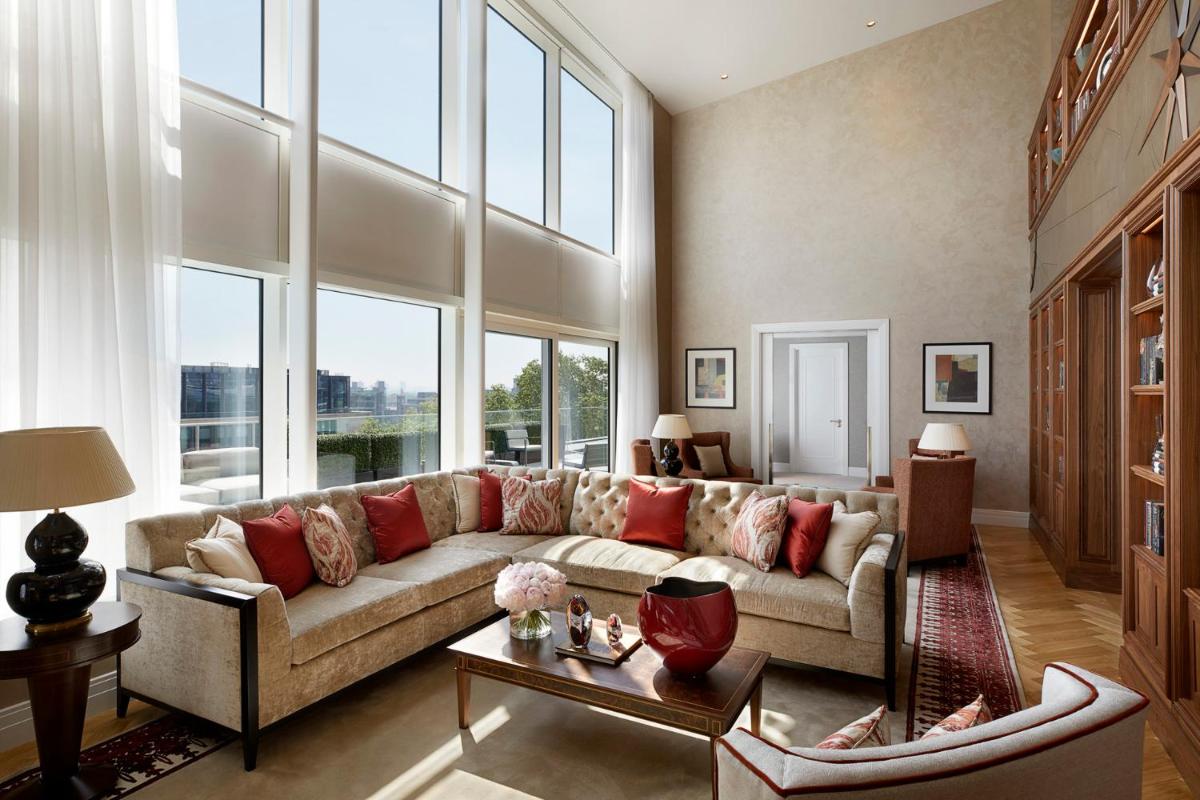 Four Seasons Hotel London at Tower Bridge - Housity