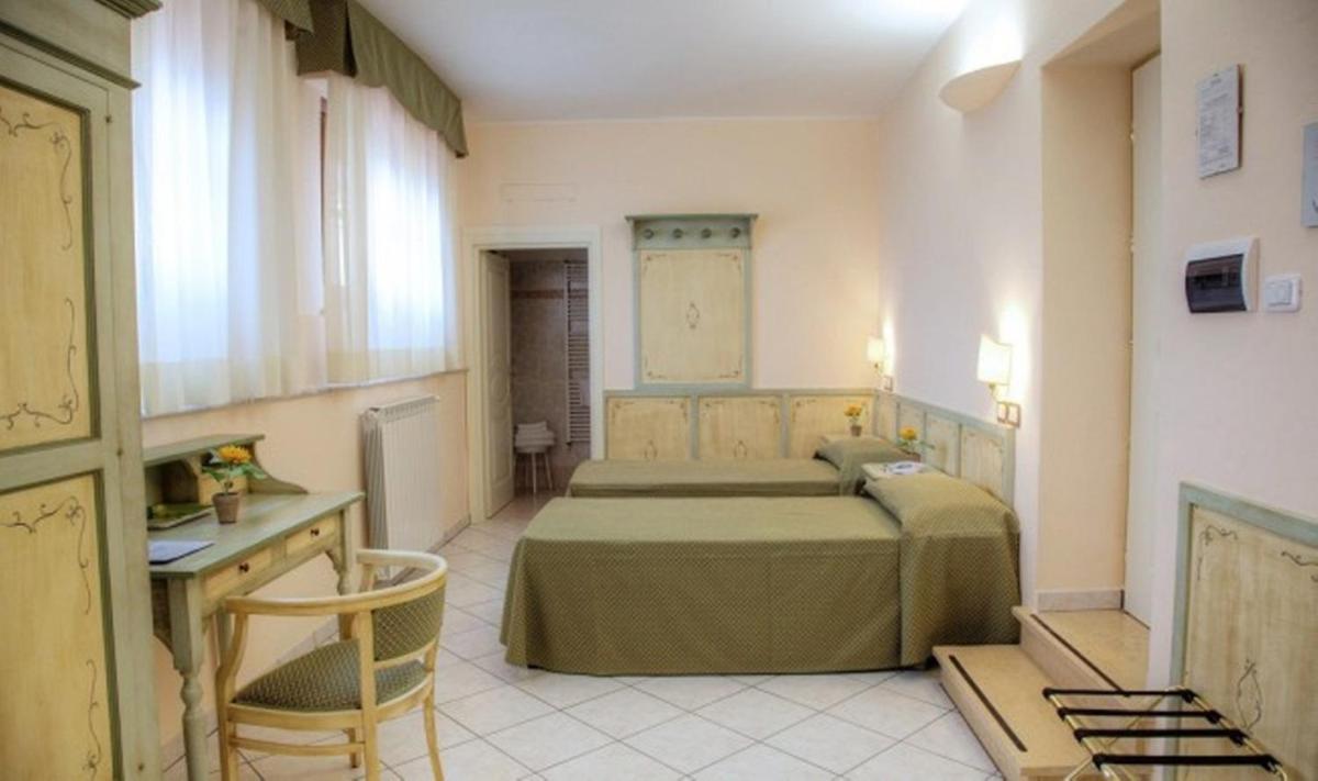 Villa Santa Margherita - Albergo - Housity