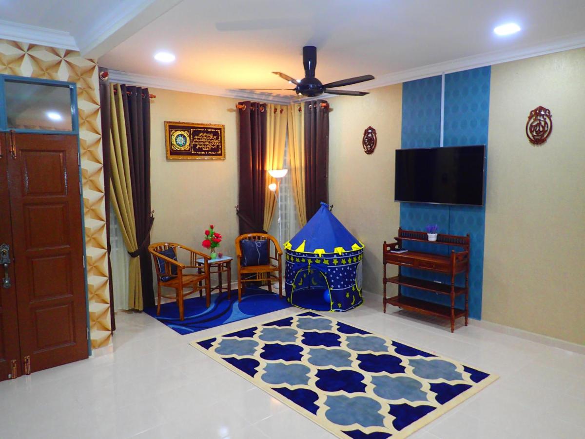 RizQin Homestay Bachok - Housity