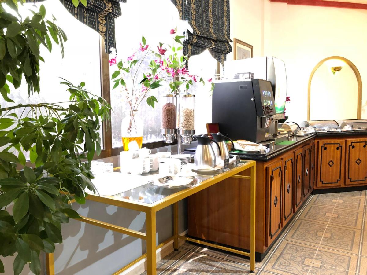 Hotel Al Madinah Holiday - Hizvo