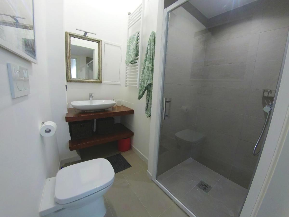 Camera sopra il parco a 2 passi dal mare - Housity