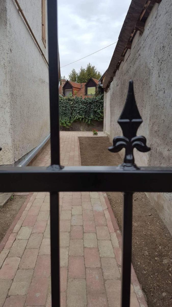 Joóreménység Vendégház - Housity