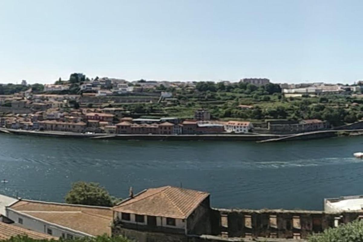 Suitetrails - Amazing Riverside Balcony 2Br Apartment