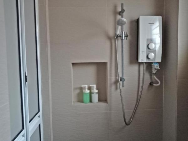 Vivie House - Housity