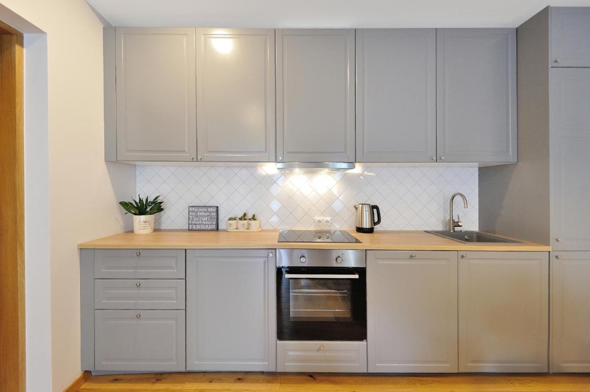 Cosy 1BD Apartment in Old Town by Hostlovers - Housity