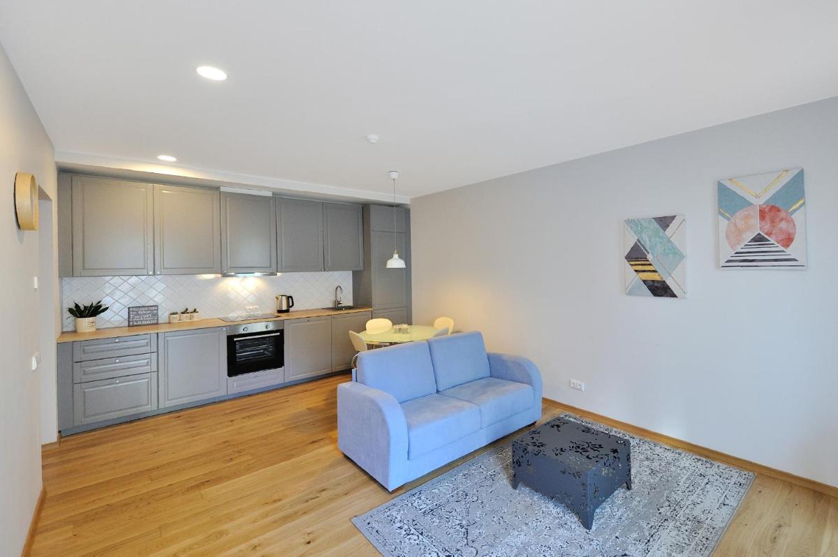 Cosy 1BD Apartment in Old Town by Hostlovers - Housity