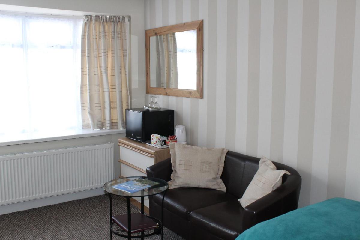 Skelton Grange Farmhouse - Housity