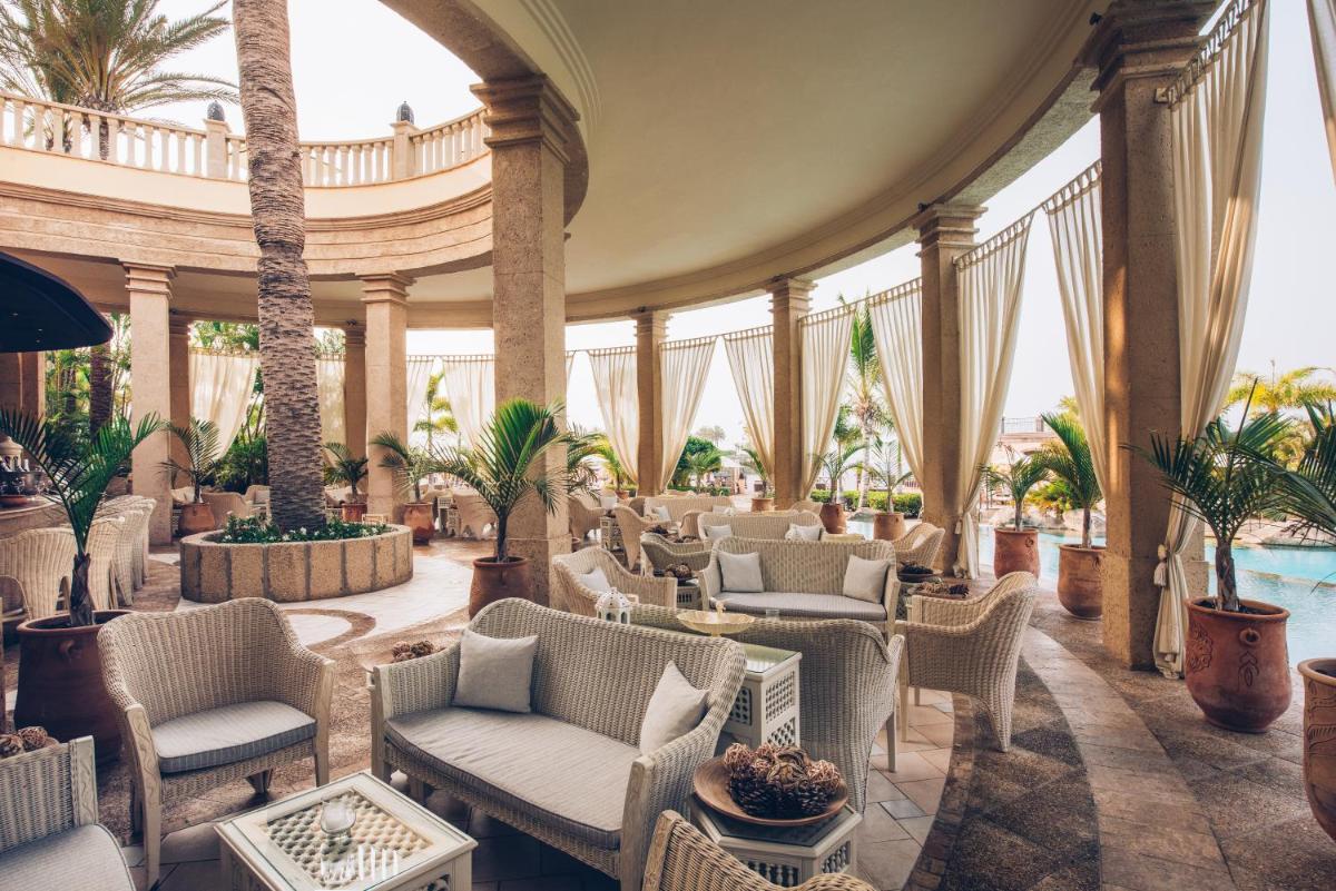 Zona de estar de JOIA El Mirador by Iberostar -Adults Only