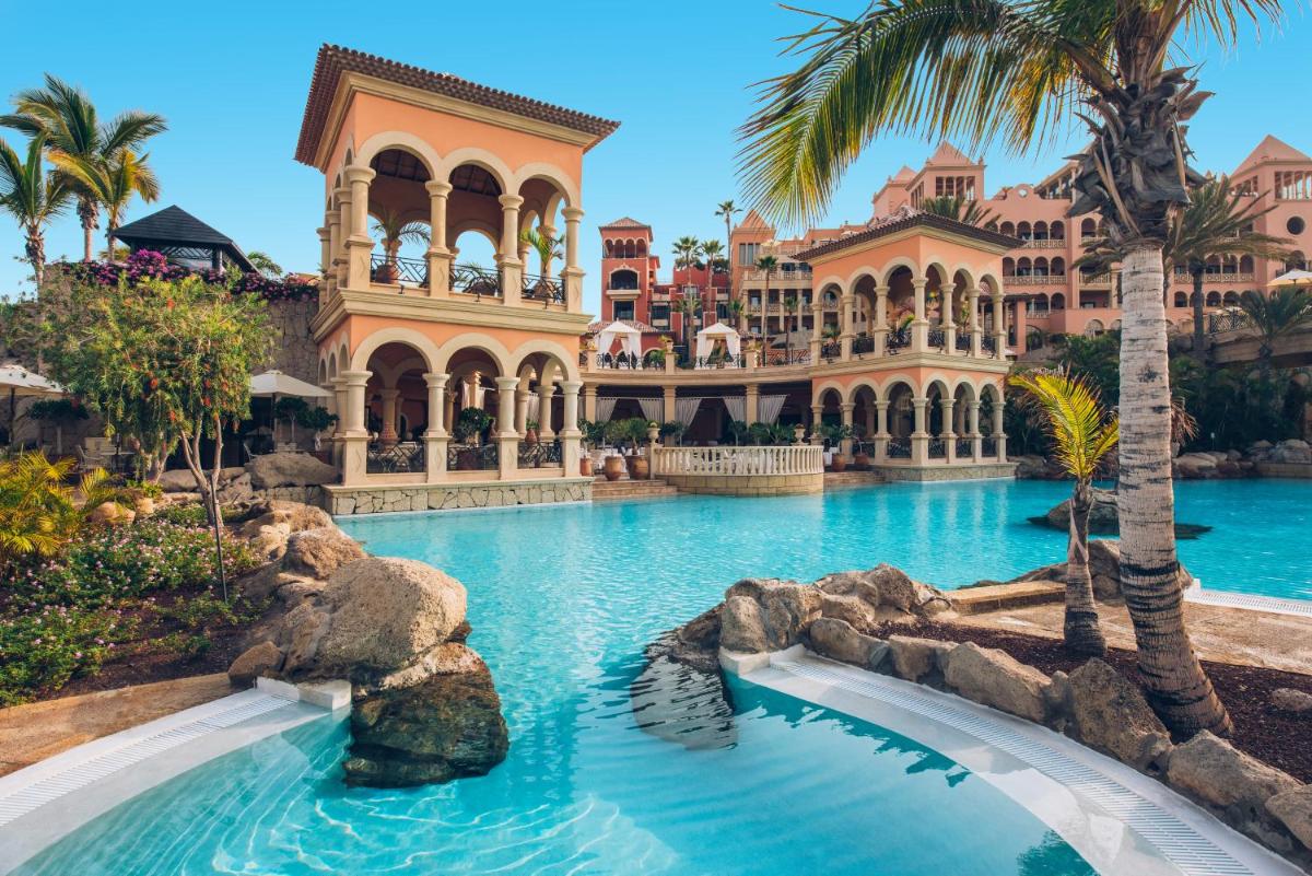 Piscina en o cerca de JOIA El Mirador by Iberostar -Adults Only