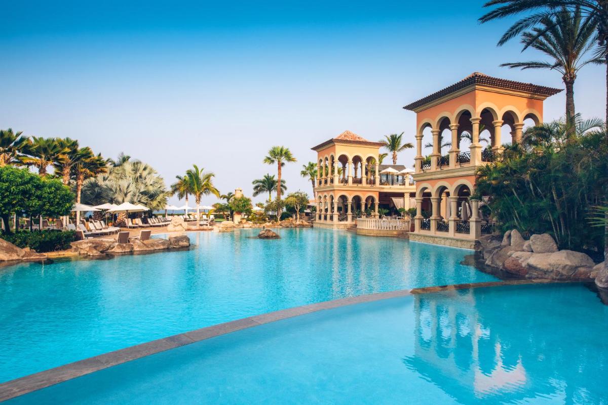 Piscina en o cerca de JOIA El Mirador by Iberostar -Adults Only
