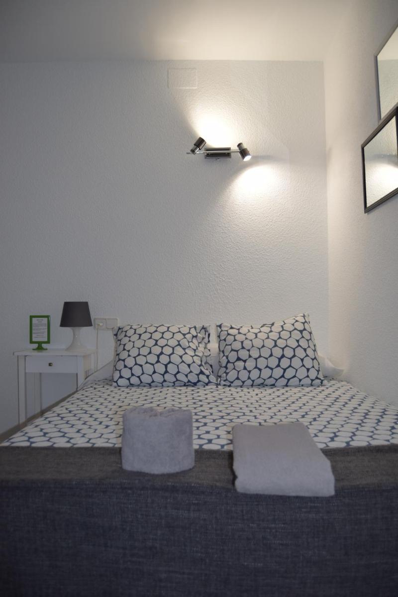 Hostal Rofer - Housity