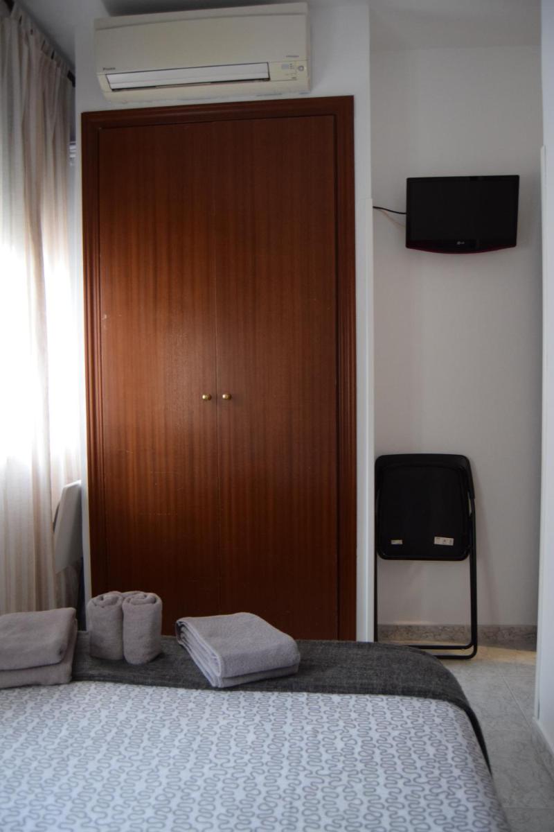 Hostal Rofer - Housity