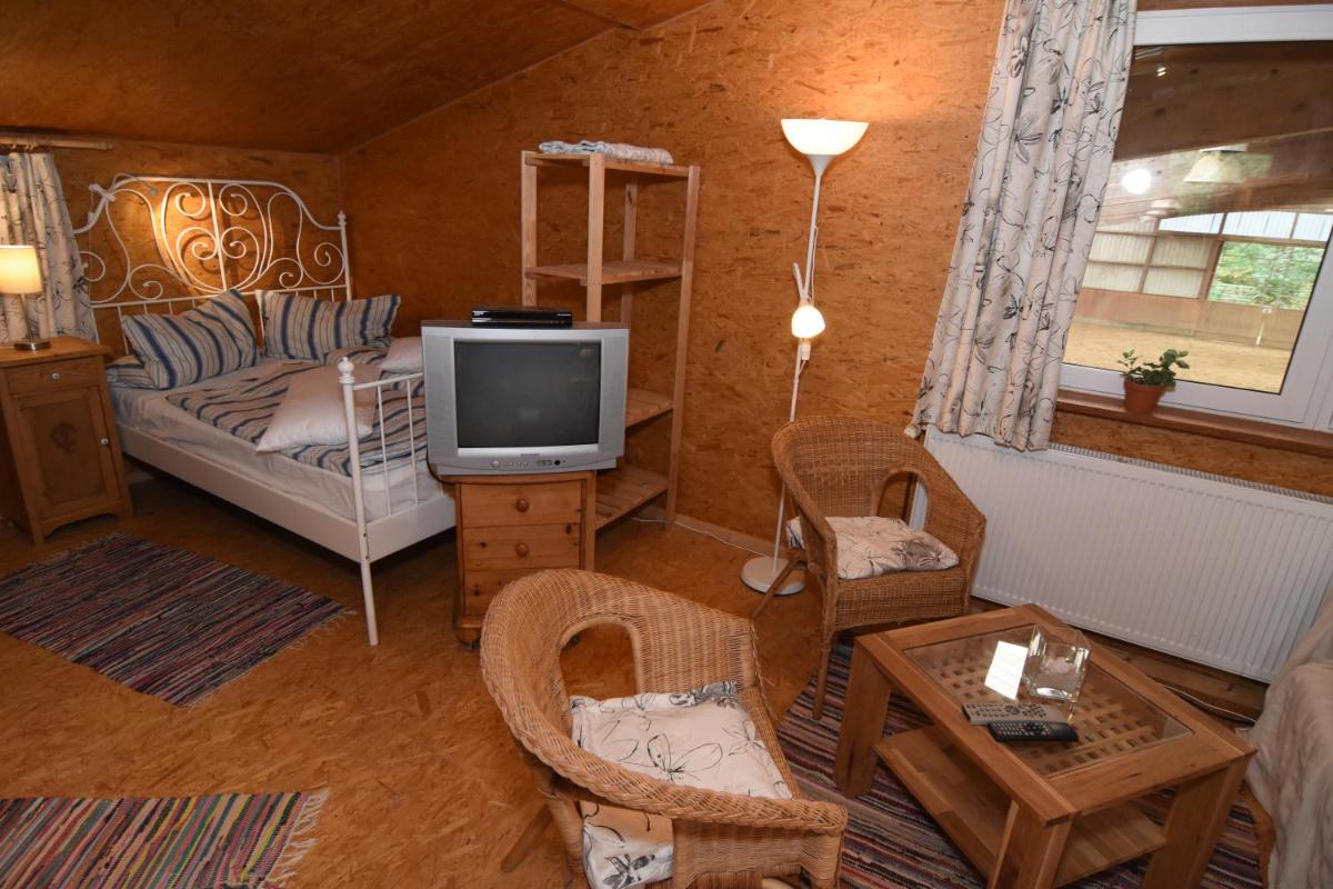 kleines Appartment auf Gestütsanlage - Housity