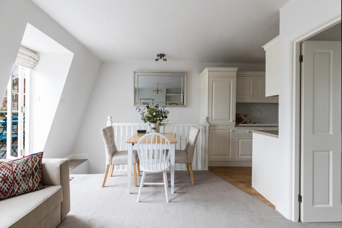 Charming flat with balcony in Pimlico - Housity
