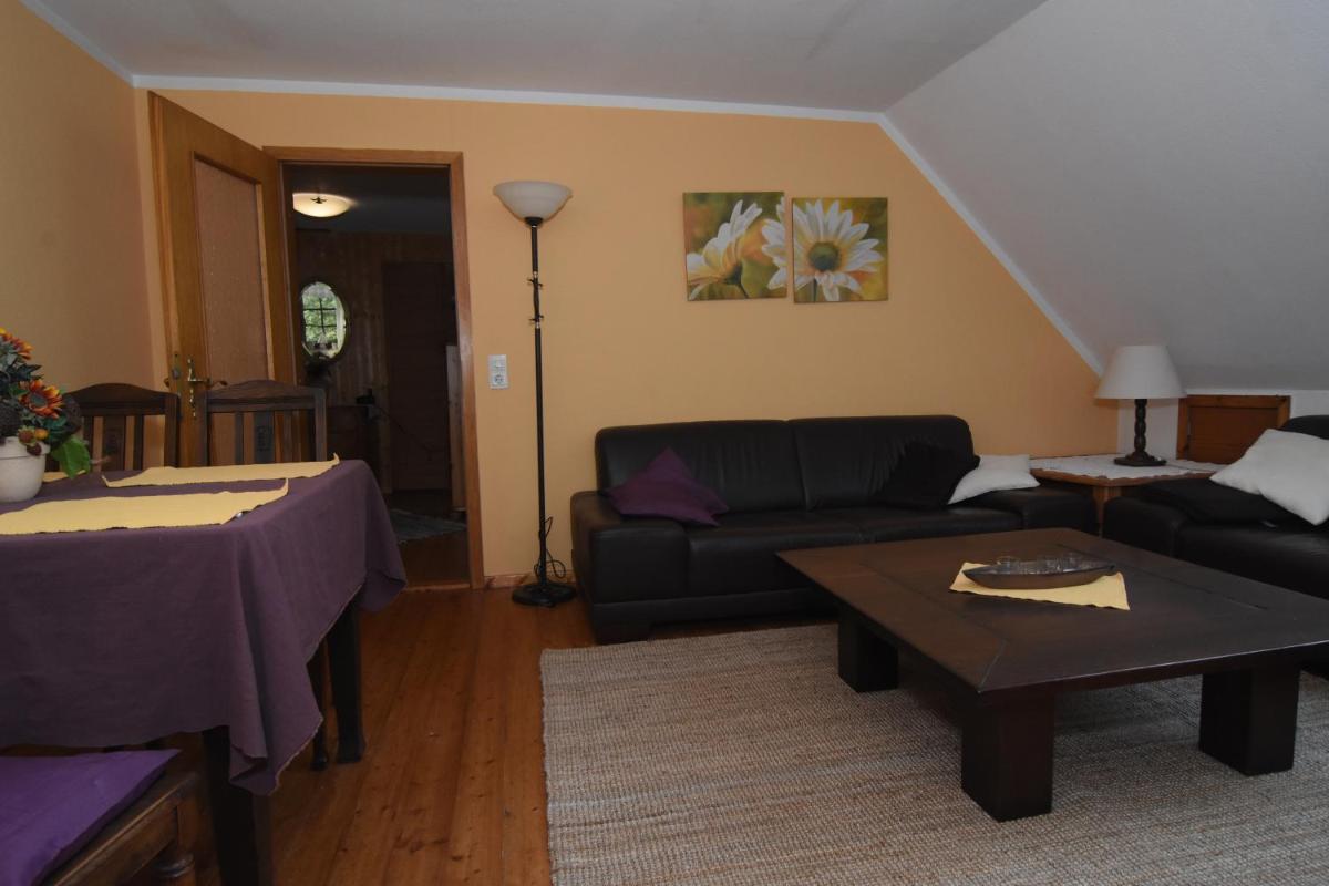 Ferienwohnung in herrlicher Waldrandlage - Housity
