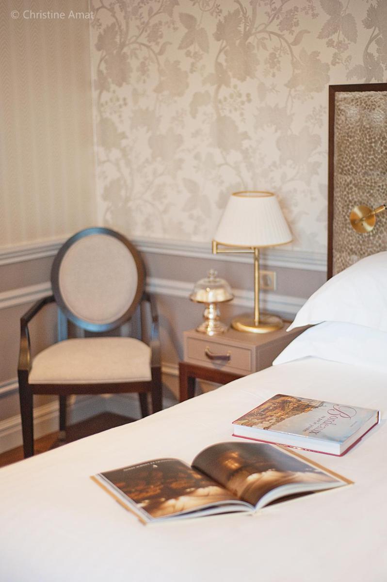 Un ou plusieurs lits dans un hébergement de l'établissement Hôtel de Sèze & Spa Bordeaux Centre