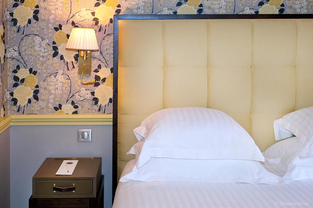 Un ou plusieurs lits dans un hébergement de l'établissement Hôtel de Sèze & Spa Bordeaux Centre