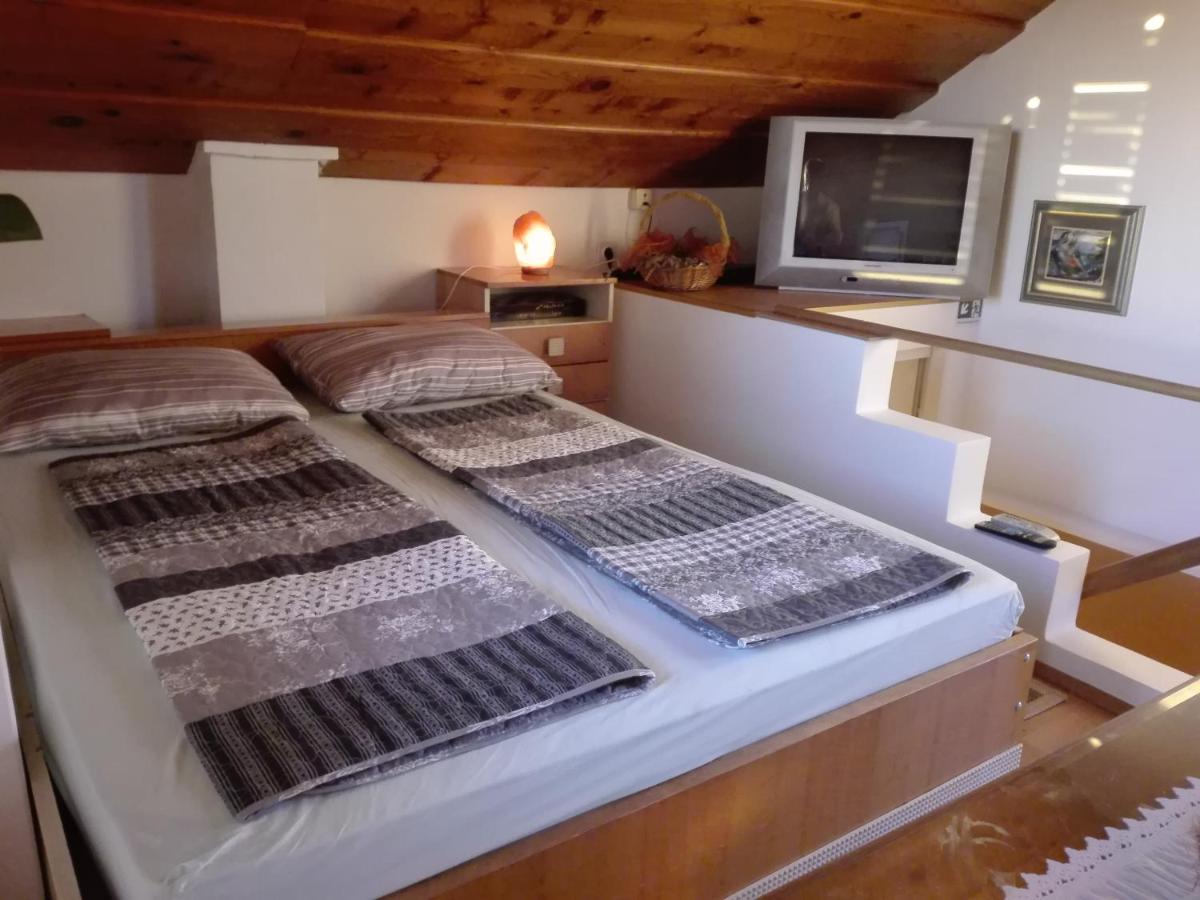 Kuća za odmor JAPICA - Housity