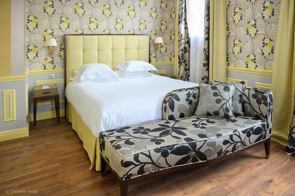 Un ou plusieurs lits dans un hébergement de l'établissement Hôtel de Sèze & Spa Bordeaux Centre
